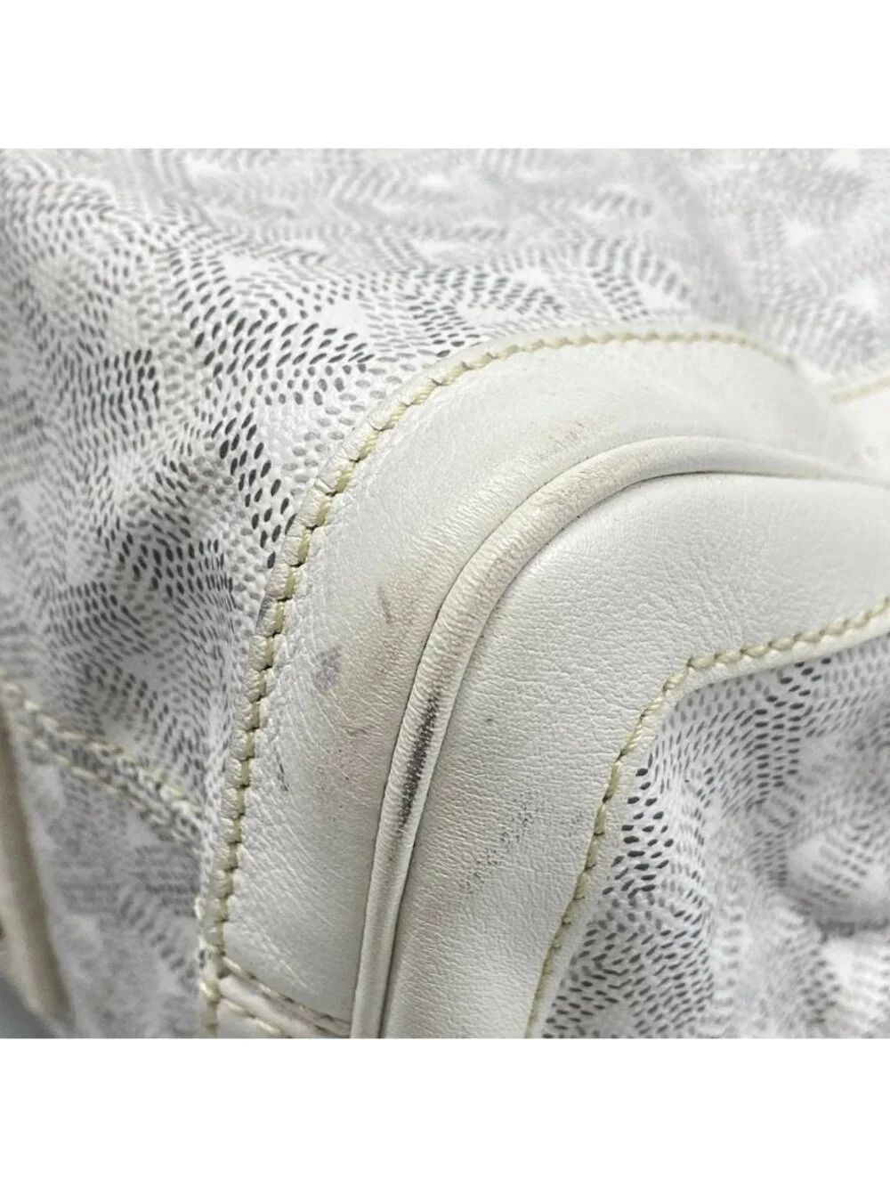 Goyard Tote Sac Voltaire White Smile Paint Leather